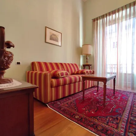Castello Apartment *
