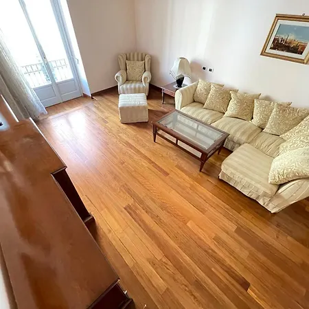 Castello Apartamento *
